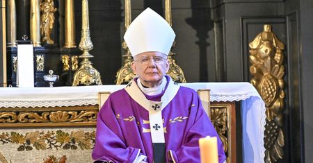 Jędraszewski wybrał miejsce na emeryturę. "Część parafian odetchnęła"