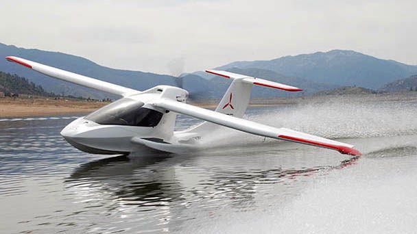 Icon A5 (fot. iconaircraft.com)