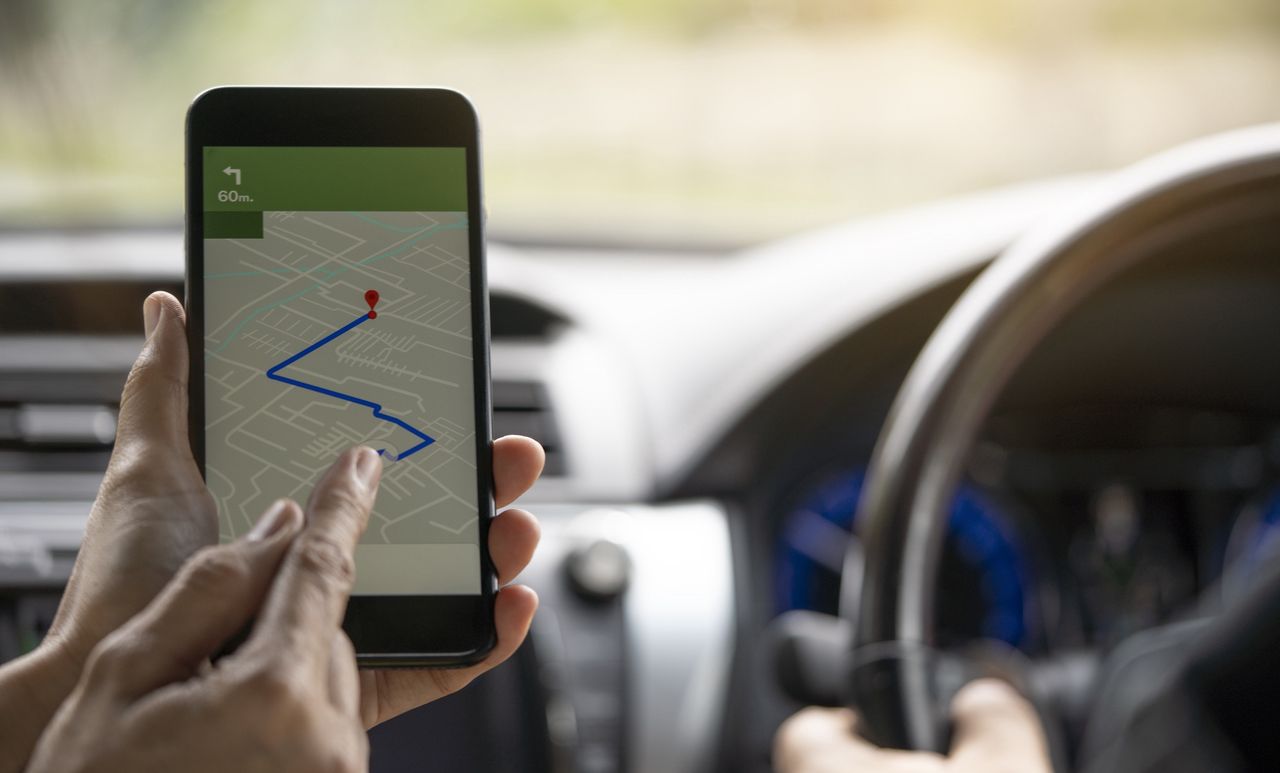 Google Maps changes navigation bar and removes distance estimation
