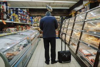 Polska wciąż na minusie, ale jest szansa na odbicie. Nowe dane o sprzedaży