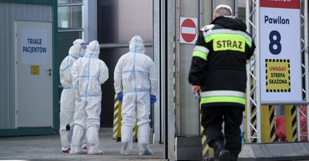 Poznań. Brak tlenu w szpitalu tymczasowym. Śledztwo trwa. "Śmierci można było uniknąć"
