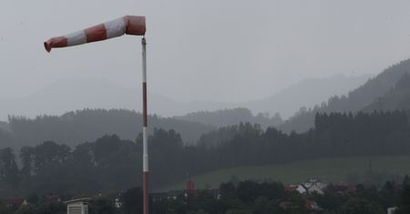 Synoptyk IMGW ostrzega. Tu porywy nawet do 140 km/h