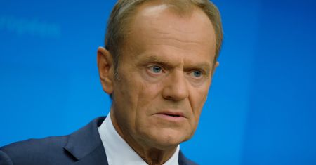 Donald Tusk wejdzie w koalicję? "Ostatnia siła, którą widzi w swym planie"
