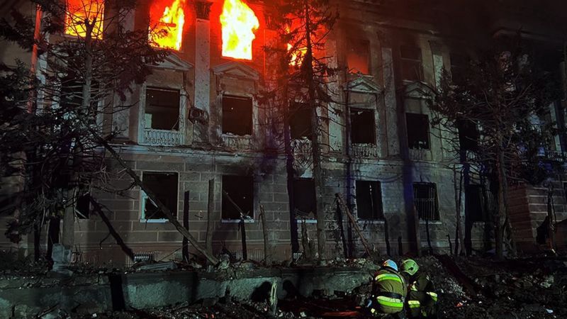 Нічний обстріл Миколаєва: "Калібрами" по житлових будинках