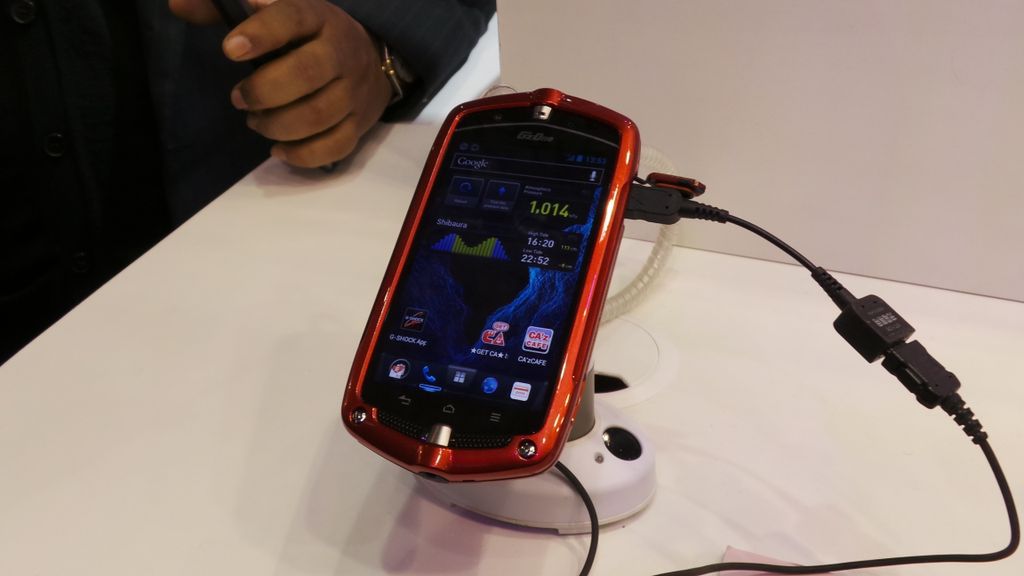 Wytrzymały NEC Casio g’zOne Type-L w naszych rękach [wideo] 2