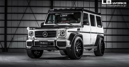 Mercedes-AMG G63 Liberty Walk. Poprzednia generacja nadal ma się dobrze