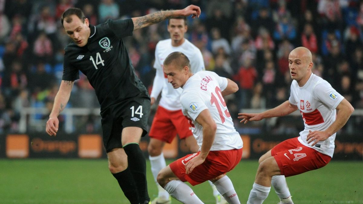 Na zdjęciu obok Stokes'a Piotr Celeban i Michał Pazdan