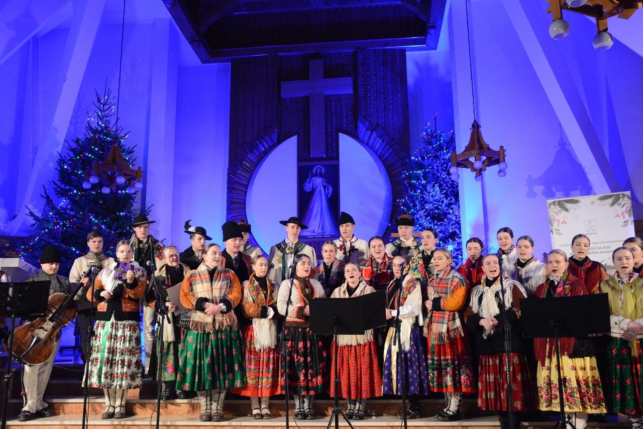 Zakopane: Festiwal Kolęd, Pastorałek i Pieśni Bożonarodzeniowych "Dobrze ześ sie Jezu pod Giewontem zrodziył"