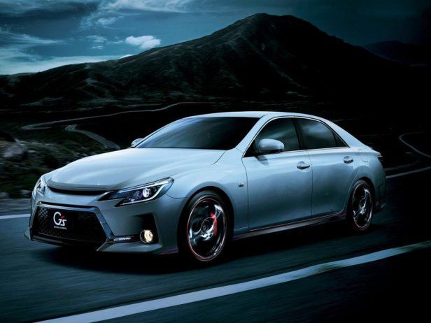 Toyota Mark X - facelifting limuzyny sprzedawanej w Japonii