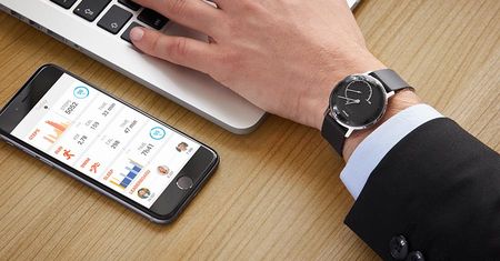 Withings Activité Steel to świetnie wyglądający zegarek fitness ze znakomitą baterią