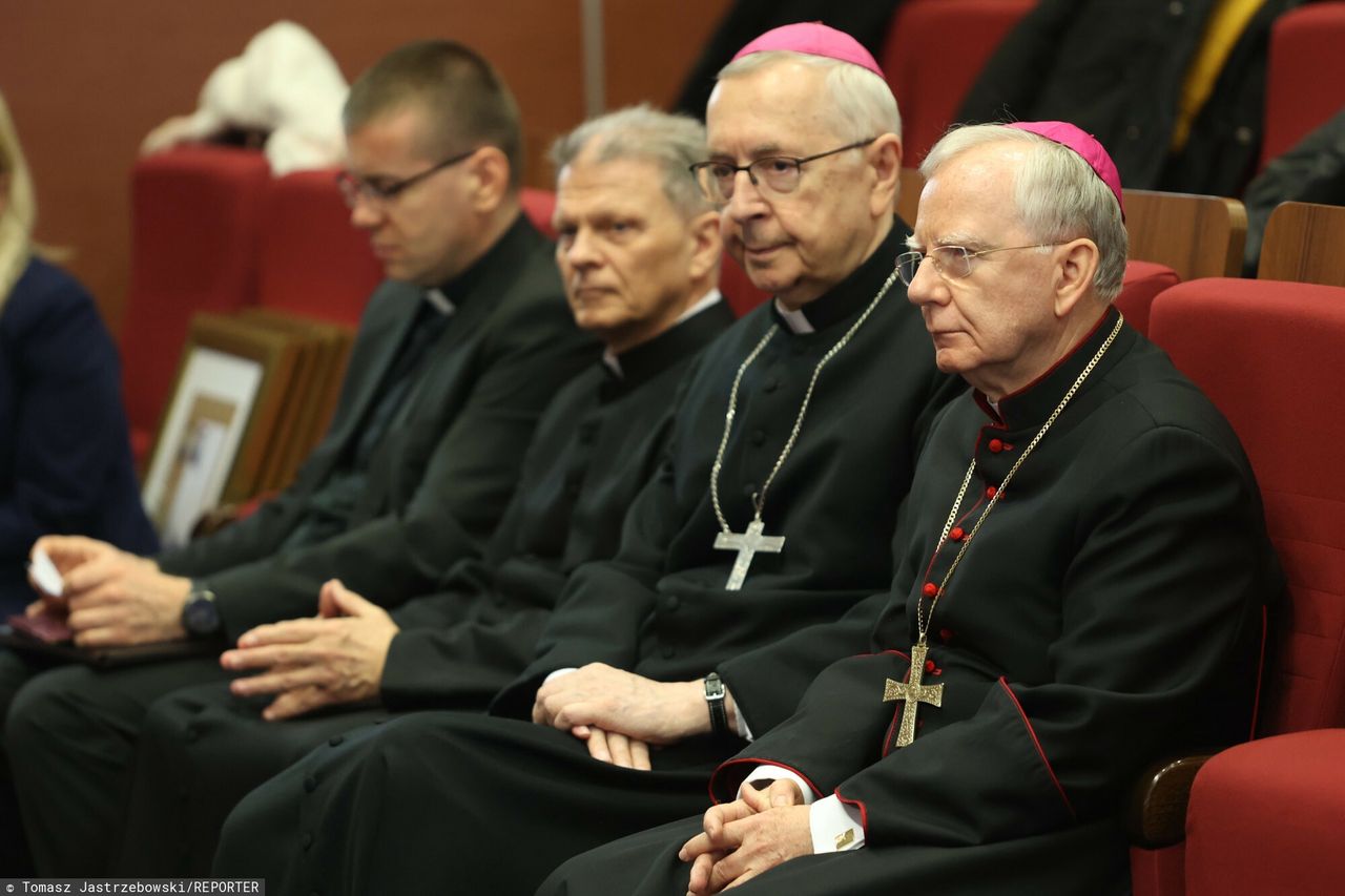 Ogromne pieniądze na walkę ze smogiem. Kościół skorzystał najbardziej