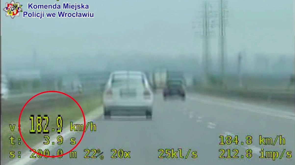 Wrocław. 182 km/h po pijaku. Policjanci zatrzymali niebezpiecznego kierowcę