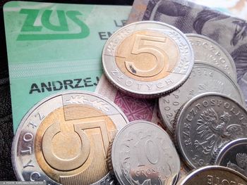 Nie każdy senior o tym wie. To umożliwia legitymacja emeryta