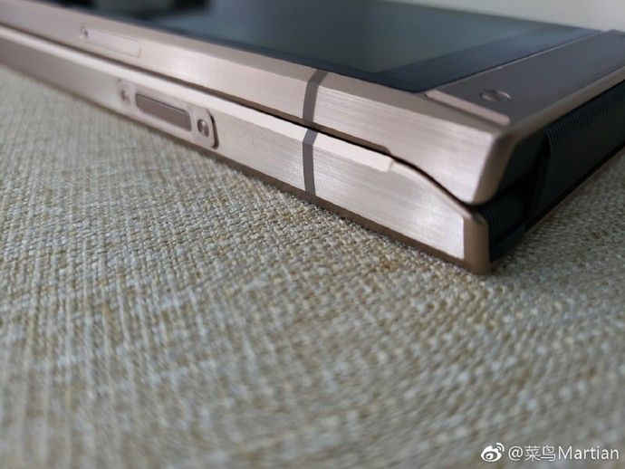 #wSkrócie: Samsung W2019 na zdjęciach, składany Galaxy F w drodze i Snapdragon 8150 w bazie Geekbench 7