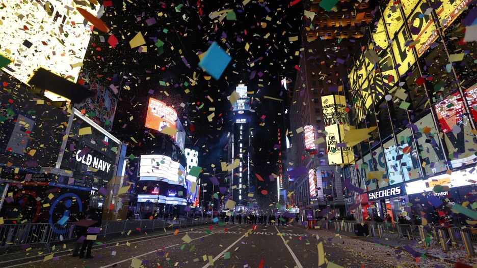 Times Square był pusty, ale z nieba poleciał kolorowe konfetti