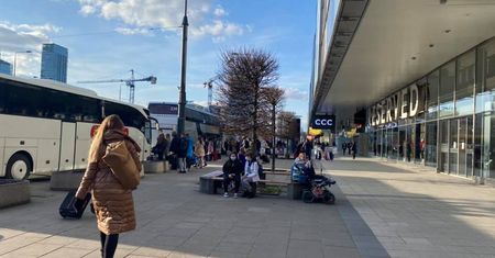 Wielkanoc 2021. Polacy ruszyli w Polskę, w busach brakuje miejsc