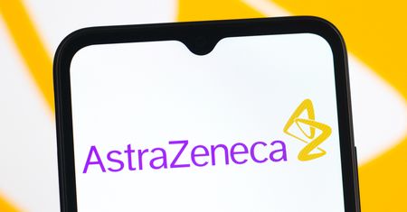 Szczepionkowi baronowie idą w AI. Postawią superfabrykę