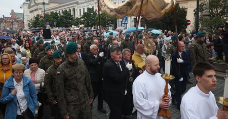 Uroczystość Bożego Ciała, czyli katolicka religijność w pigułce