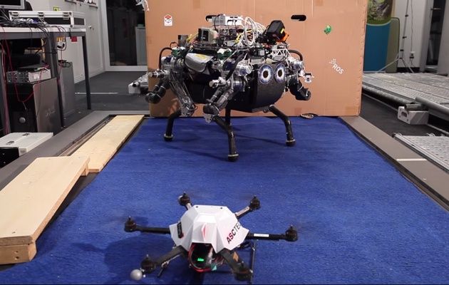 dron robot