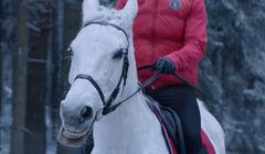 Zimowa jazda konna w pierwszej reklamie sklepów Decathlon autorstwa PZL (wideo)