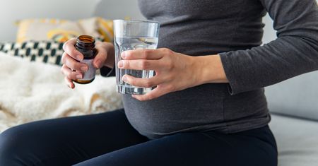 Kwas foliowy w ciąży – dlaczego jest tak ważny dla zdrowia matki i dziecka?