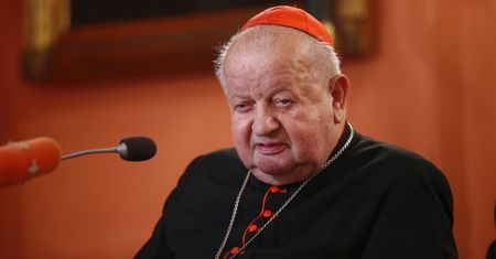 Don Stanislao. "Stanisław Dziwisz to oszust o podwójnym obliczu" - mówi jeden z posłów Koalicji Obywatelskiej