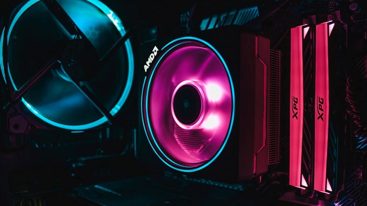 Procesory Ryzen X3D osiągnęły 1000 klatek w LoLu i CS2