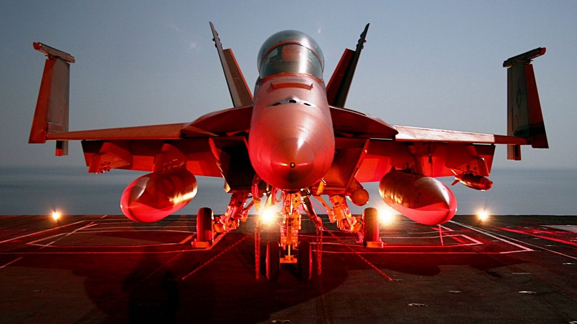 F/A-18E Super Hornet na pokładzie lotniskowca