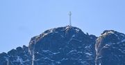 Zakopane: Bezchmurne niebo. Tatry przeskakują z zimy prosto w lato