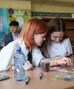 Co można mieć przy sobie na egzaminie ósmoklasisty 2025? Lista przyborów i przedmiotów dozwolonych na egzaminach