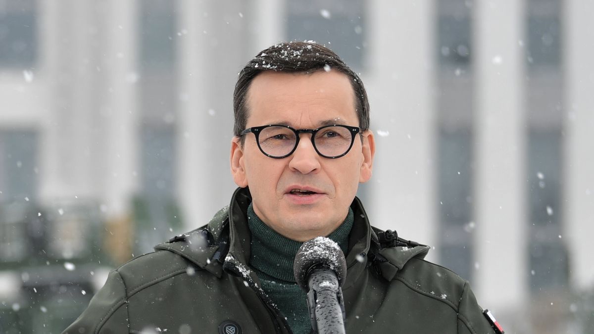 Siedlce, 30.01.2023. Premier Mateusz Morawiecki podczas wizyty w siedzibie 18. Dywizji Zmechanizowanej im. gen. broni Tadeusza Buka w Siedlcach, 30 bm. (amb) PAP/Przemysław Piątkowski