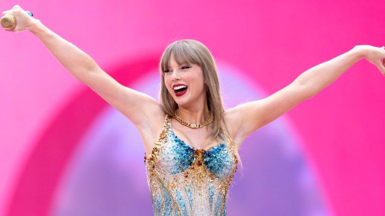 Taylor Swift joins exclusive club as billionaire through music