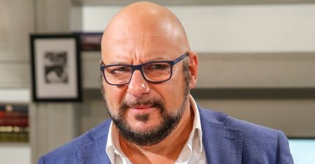 Piotr Gąsowski liczył na MEDAL od ministra, a teraz oczekuje wyjaśnień, dlaczego dostał ODMOWĘ. "Podejrzewam, że nie o zasługi tu chodzi..."
