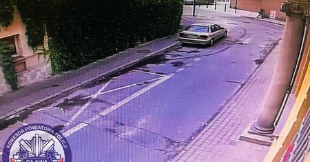 Przyjechał na policję zgłosić kolegę. Później sam się wkopał