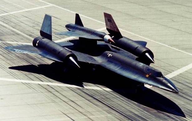 Niezwykłe konstrukcje [cz. 14]. SR-71 Blackbird zwany Habu 3