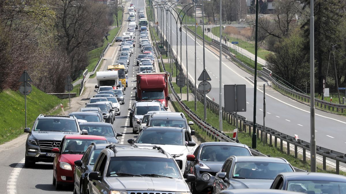 Na zdjęciu korek na zakopiance w okolicach Nowego Targu