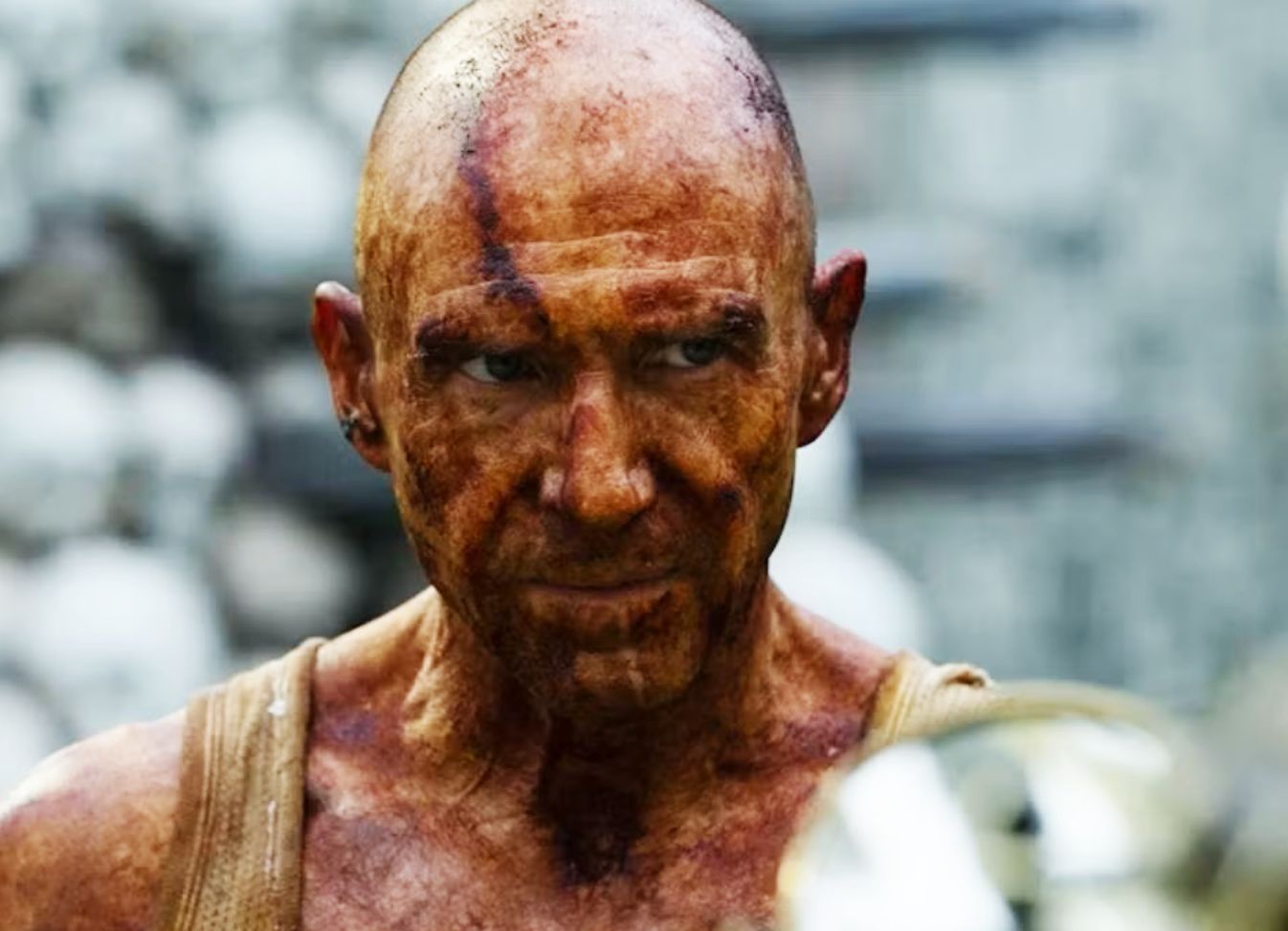 Ralph Fiennes w "28 lat później"