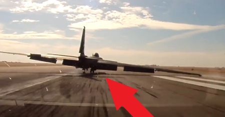 Tak wygląda lądowanie samolotów szpiegowskich U-2 z bliska [Wideo]