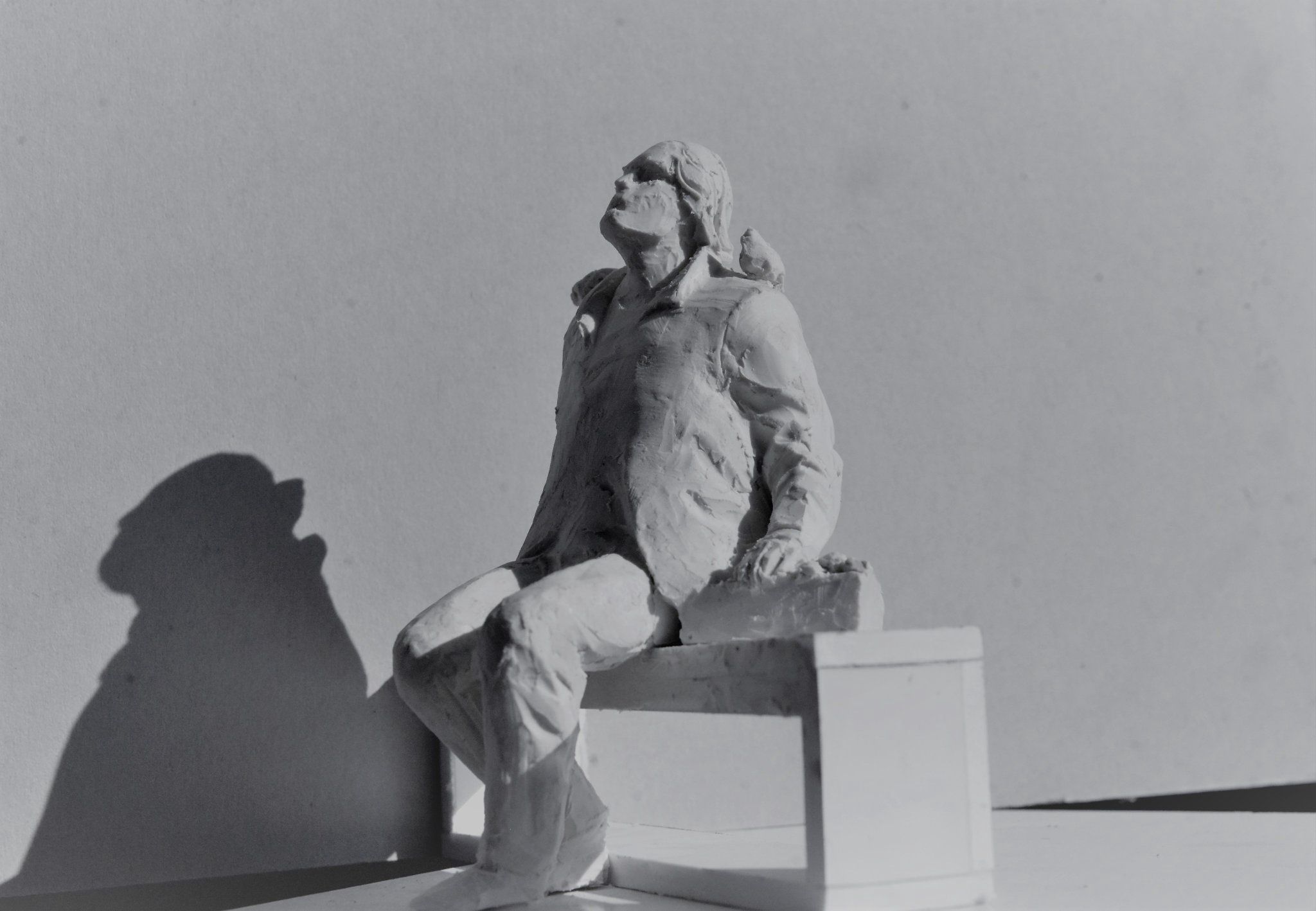 Tak wyglądała koncepcja pomnika, ławeczki Majstra Biedy