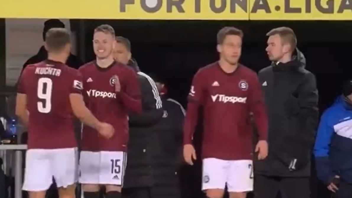 Jakub Jankto zmienił w ostatnim meczu Jana Kuchtę