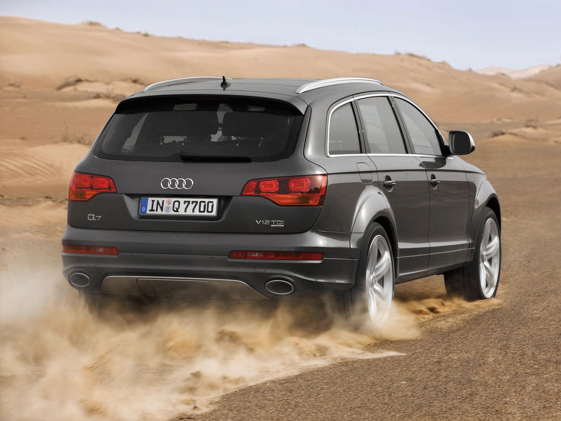 Audi Q7 6.0 V12 TDI