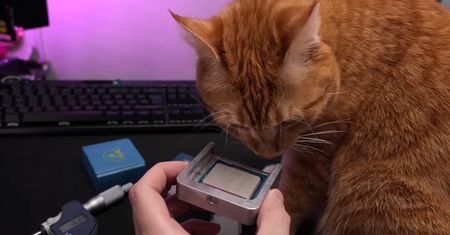Jest piekielnie gorący. Pokazał jak obniżyć temperatury topowego procesora Intel