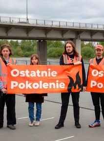 Blokada mostów w Warszawie. Co wiadomo o protestujących?