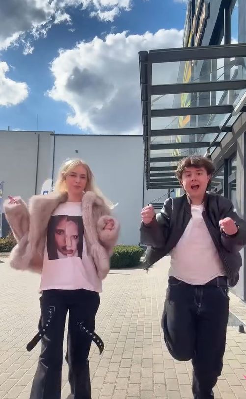 Mateusz Pawłowski z ukochaną Kornelią