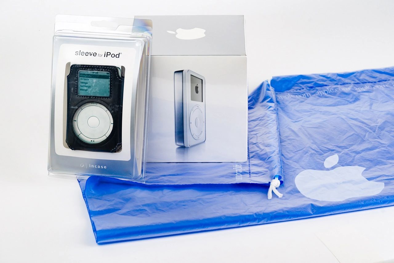 Pierwszy iPod sprzedany za fortunę. Moda na sprzęt retro nie mija
