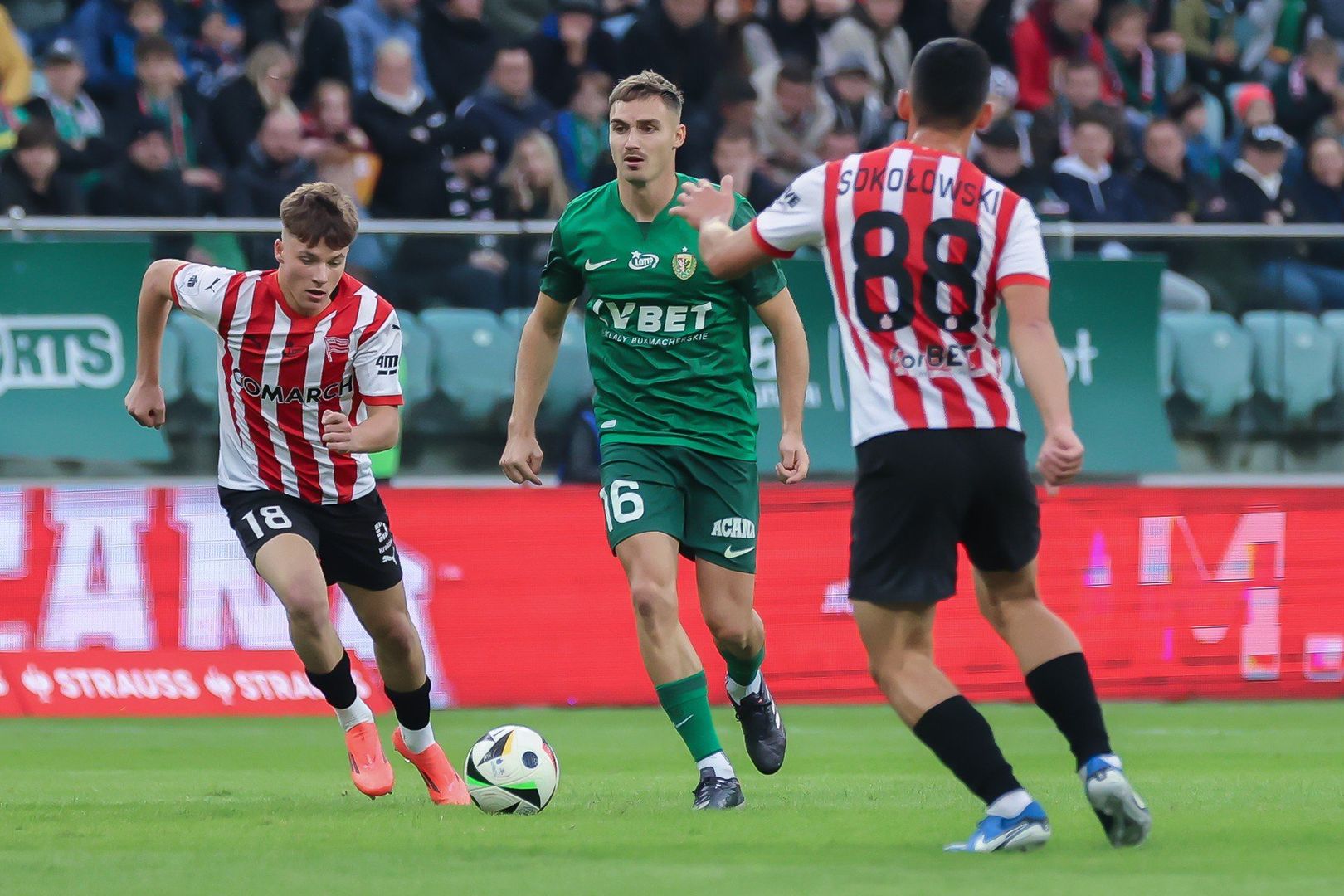 Odejścia: Peter Pokorný