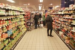 Supermarkety w wigilię otwarte do 14, ale tylko zagraniczne. Polskie popracują dłużej