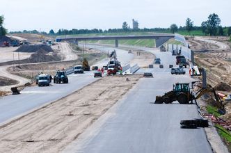 Firmy budujące autostrady chcą 94 mln zł od GDDKiA