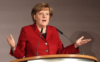 Angela Merkel zarabia za mało? "Powinna pół mln euro"