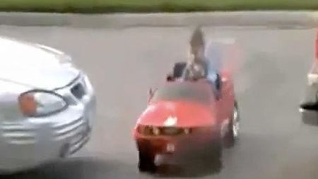 Popisowe parkowanie w wykonaniu kilkulatka (wideo) 1